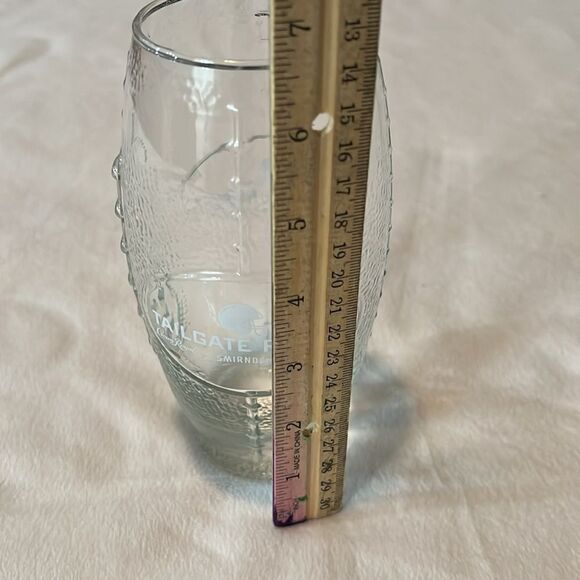 Tailgate Ready 24 Oz Glass 6 1/2 In Tall 2 1/2 In Round
Crown Smirnoff Captain - Picture 3 of 8